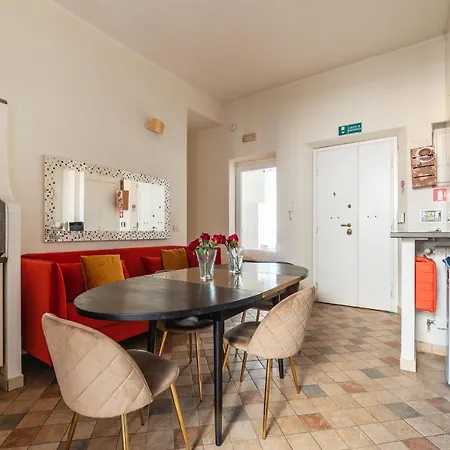 Apartment 4-rooms Flat At Vatican Rome