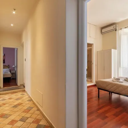 Διαμέρισμα 4-rooms Flat At Vatican *