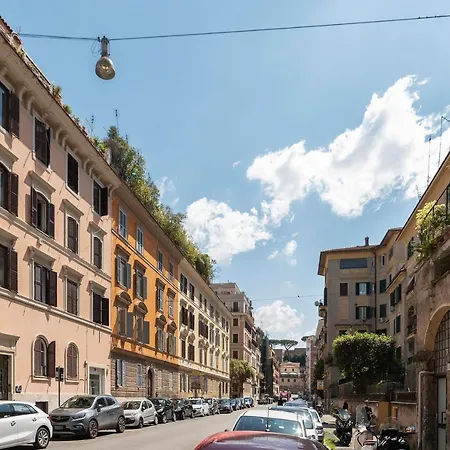 4-rooms Flat At Vatican