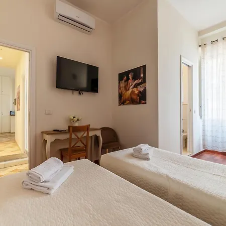 アパート 4-rooms Flat At Vatican *